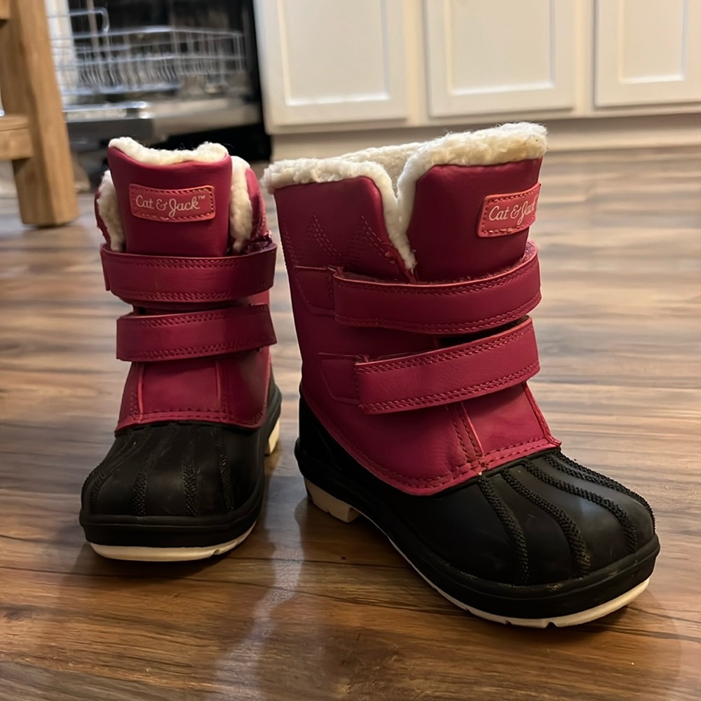 Cat & Jack snow boots 12